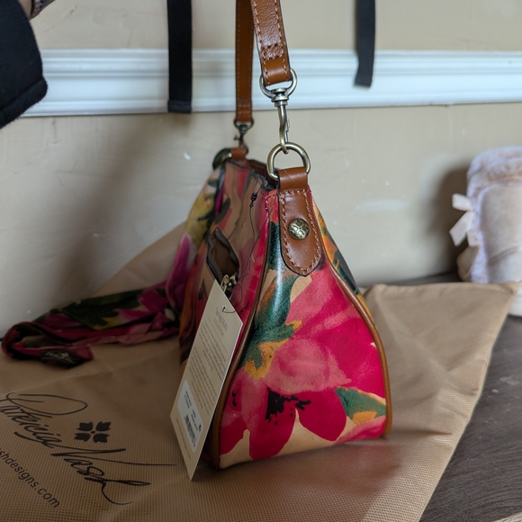 Patricia Nash Spring Collection Shoulder Bag - Picture 4 of 8